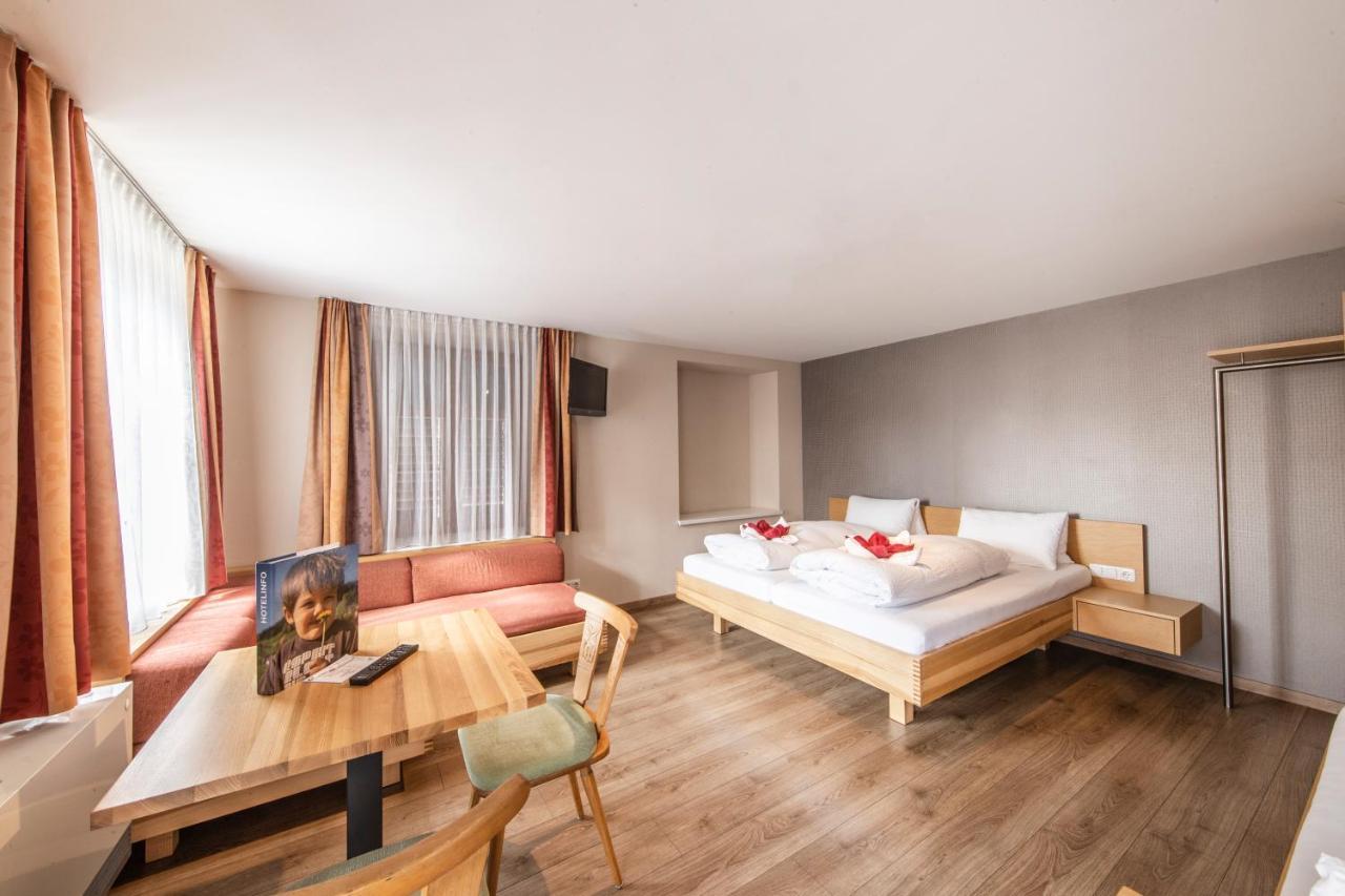 Hotel Familienhotel Adler 3*